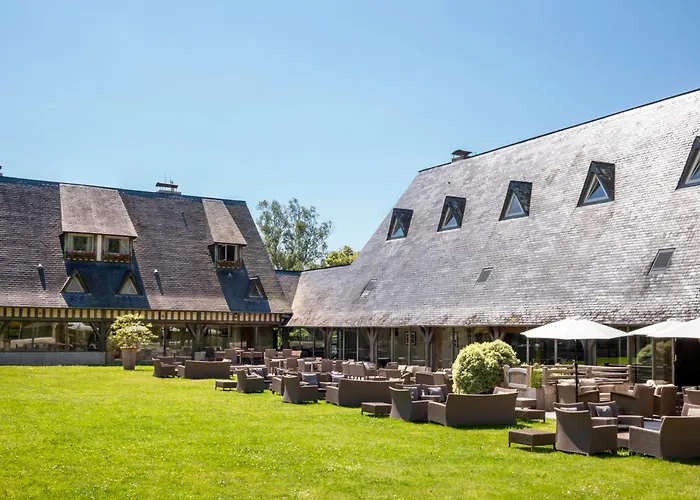 Les Manoirs De TourgévilleHotel Deauville